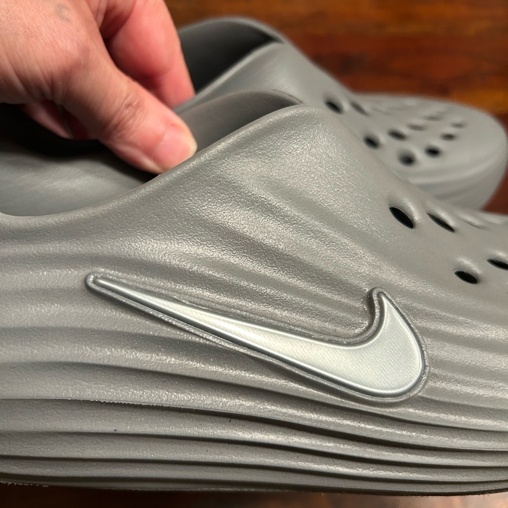 Unisex Nike Rejuven8 Gray Clogs - Picture 2 of 9